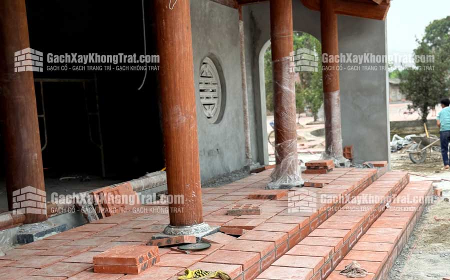 Gạch Bát Cổ Lát Sân 300x300x50
