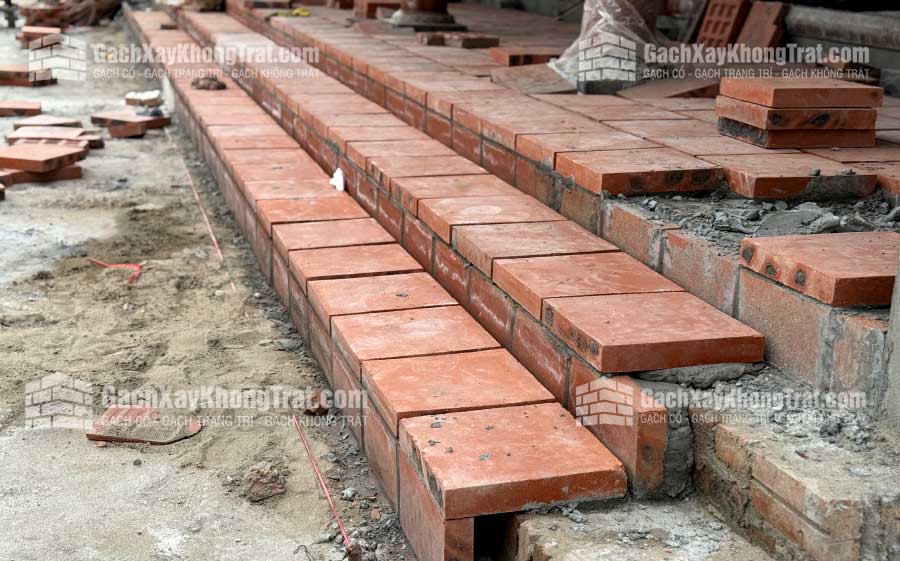 Gạch Bát Cổ Lát Sân 300x300x50